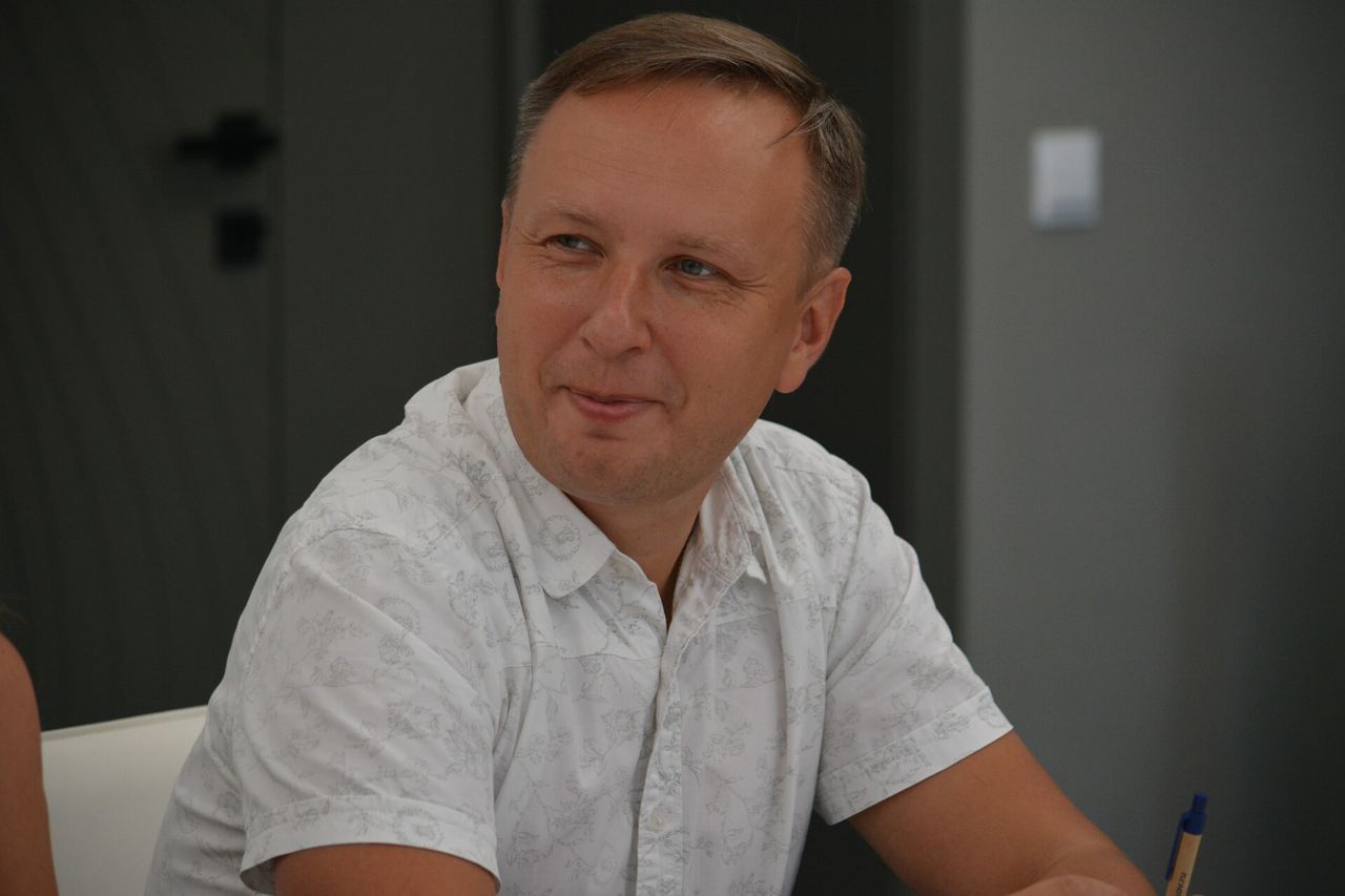 Круглый стол «Можно ли сменить профессию во взрослом возрасте: варианты переобучения»