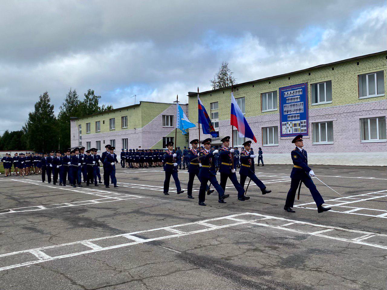 Борис Елкин вручил погоны курсантам Псковского филиала Университета ФСИН России