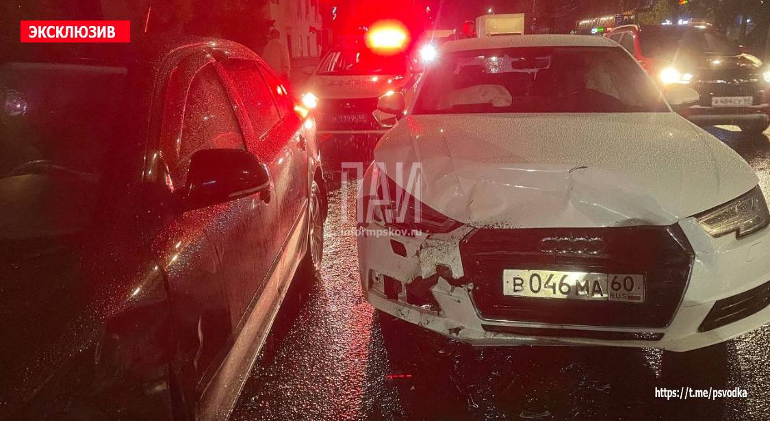 Водителя госпитализировали после ДТП в Пскове