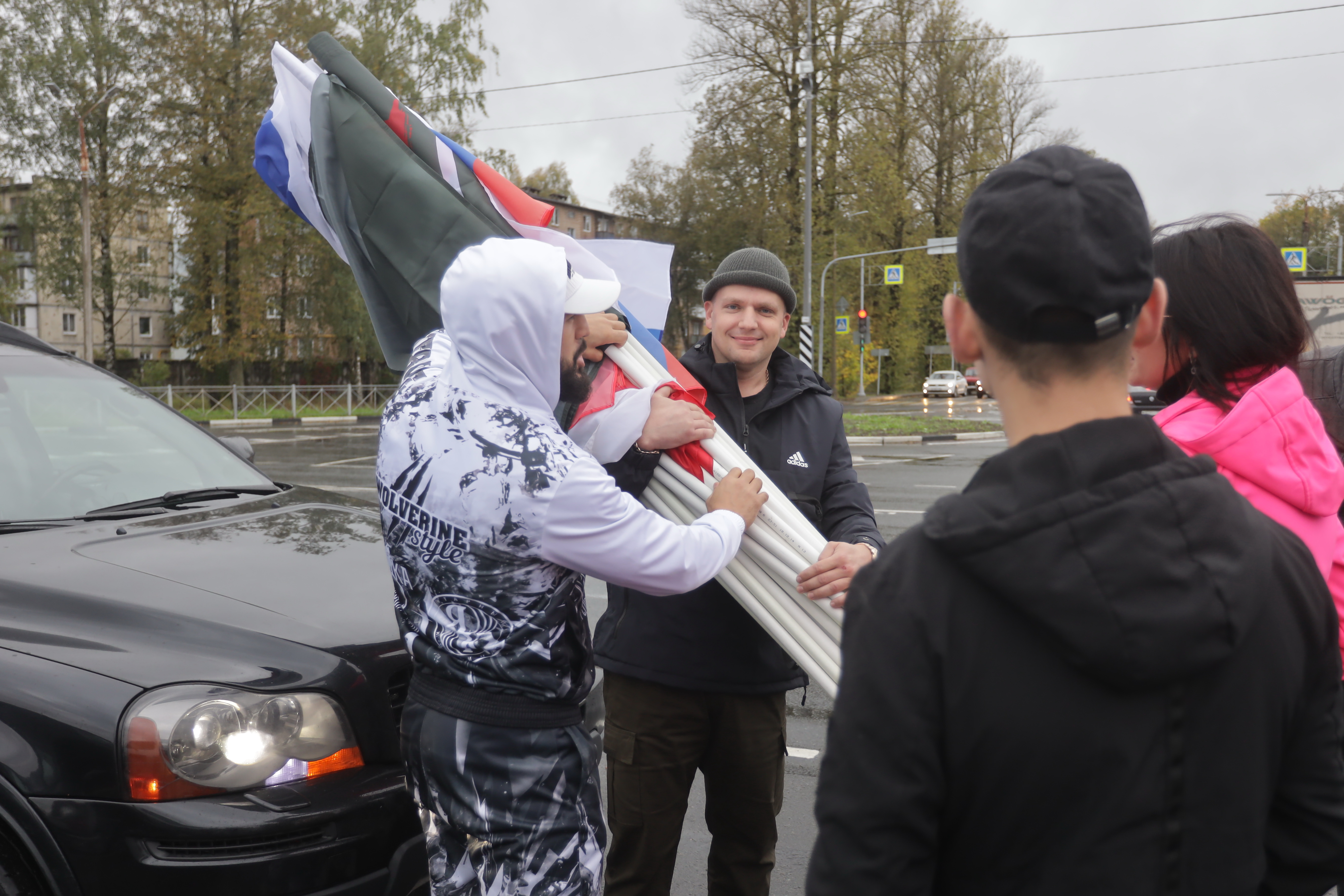 ФОТОРЕПОРТАЖ. Автопробег в честь дня рождения Владимира Путина в Пскове