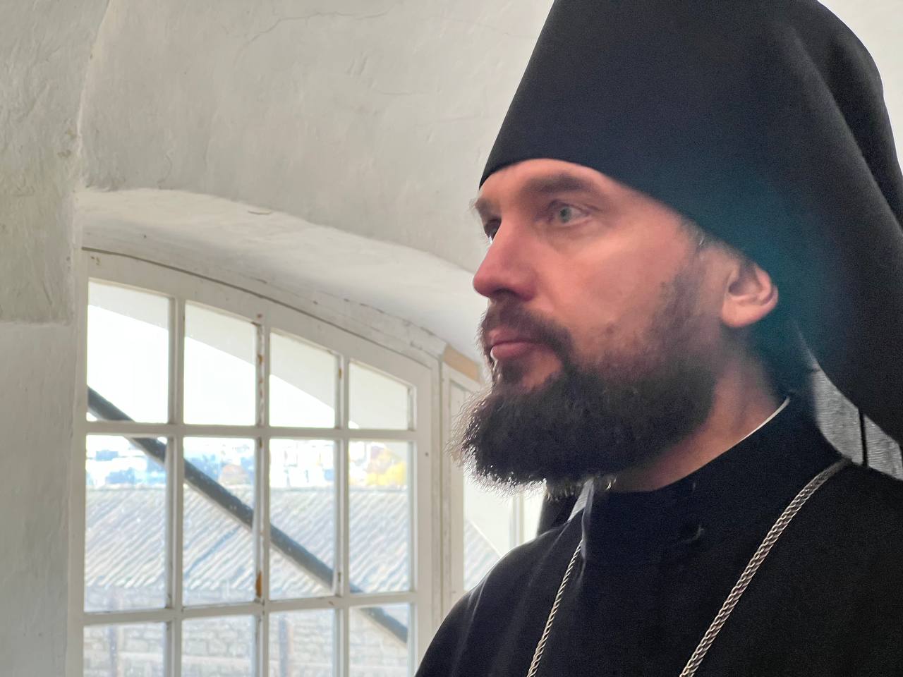 Епископа Арсения встречают в Пскове