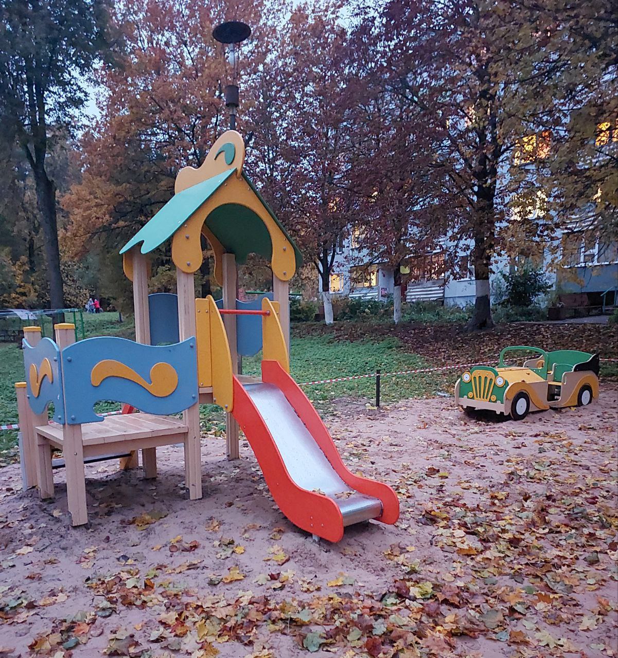 Шесть детских площадок установили в Пушкиногорском районе