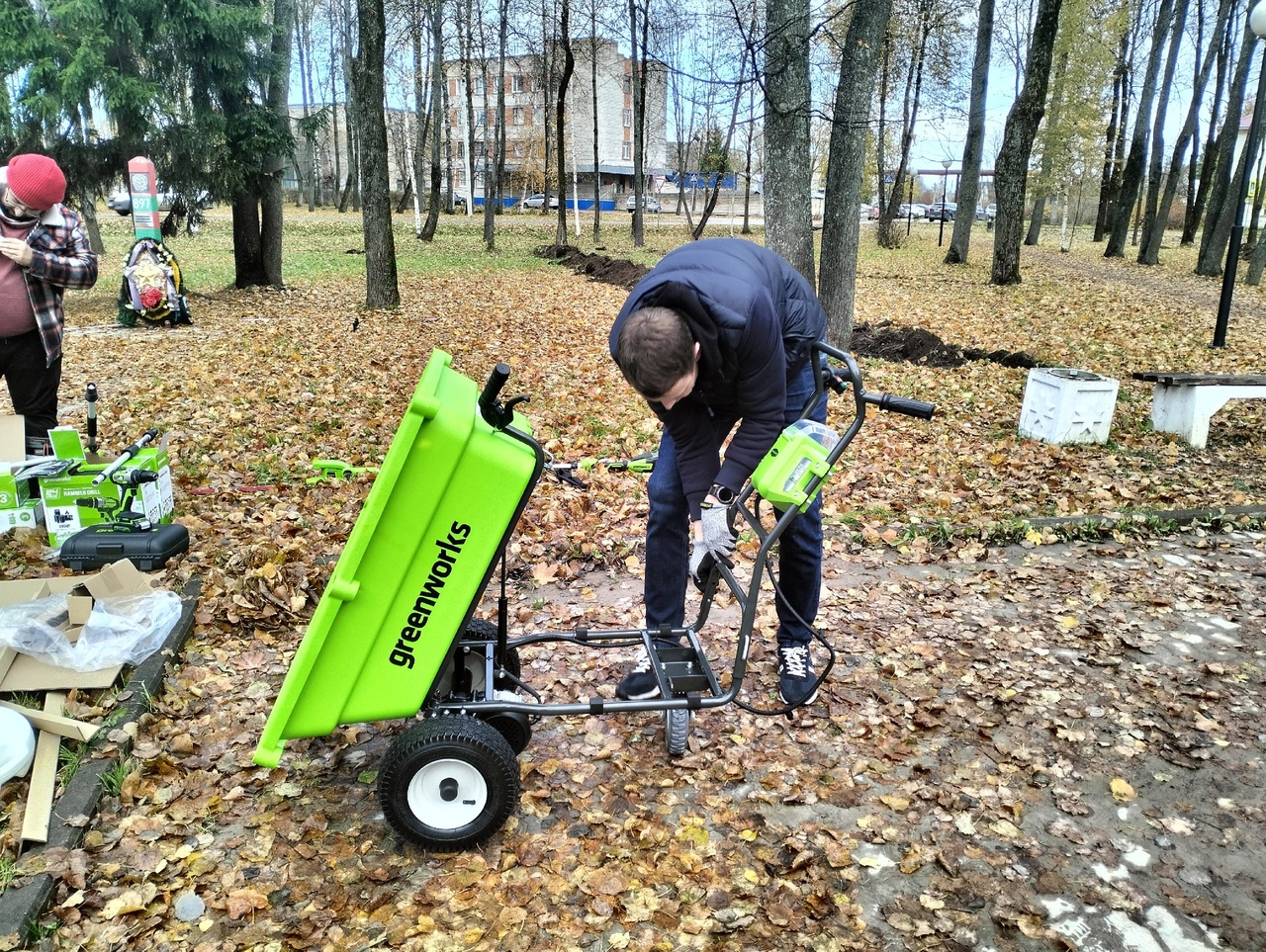 Работы по обустройству парка имени Ленина стартовали в Дно