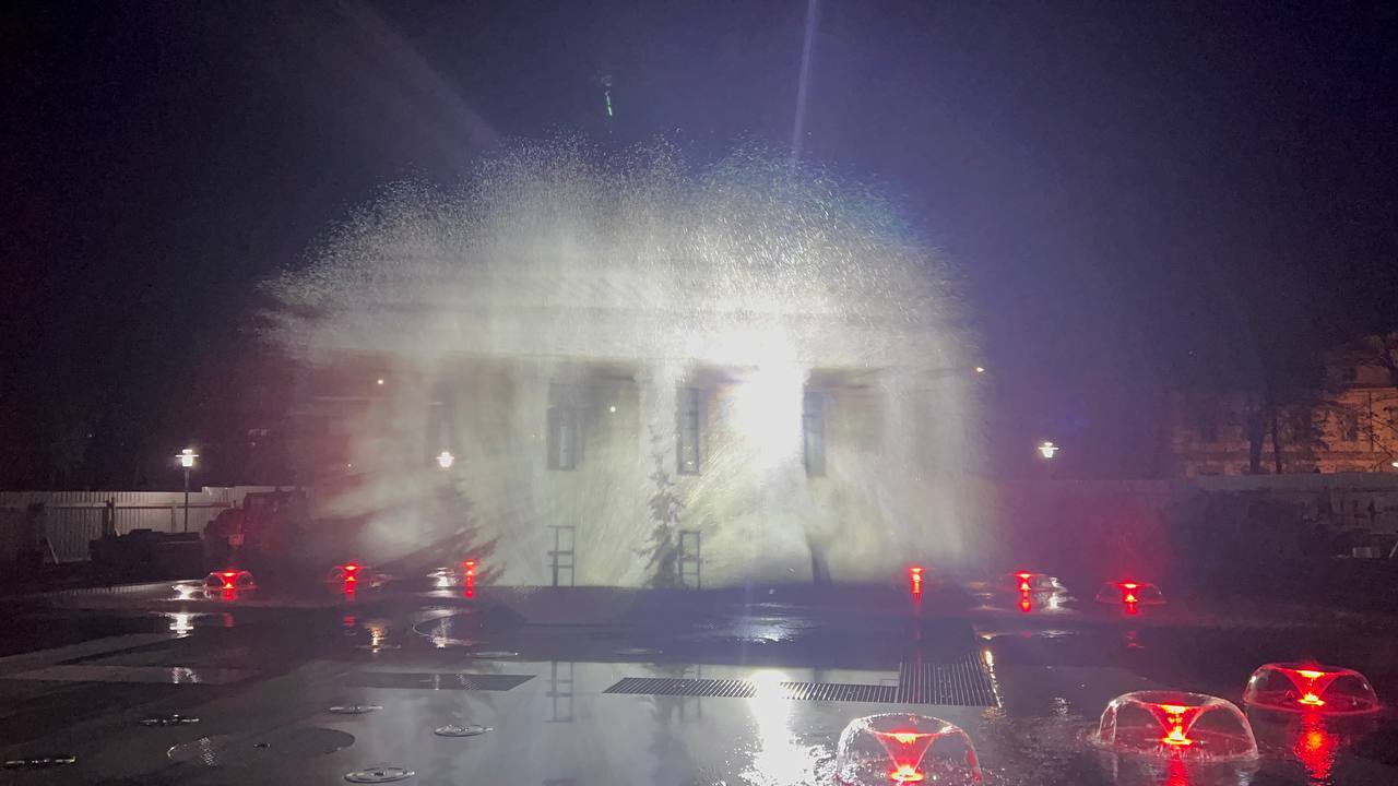 В Пскове протестировали новый фонтан