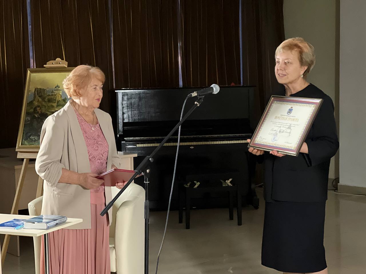 85-летний юбилей отмечает заслуженный работник культуры России из Псковской области Ирена Панченко