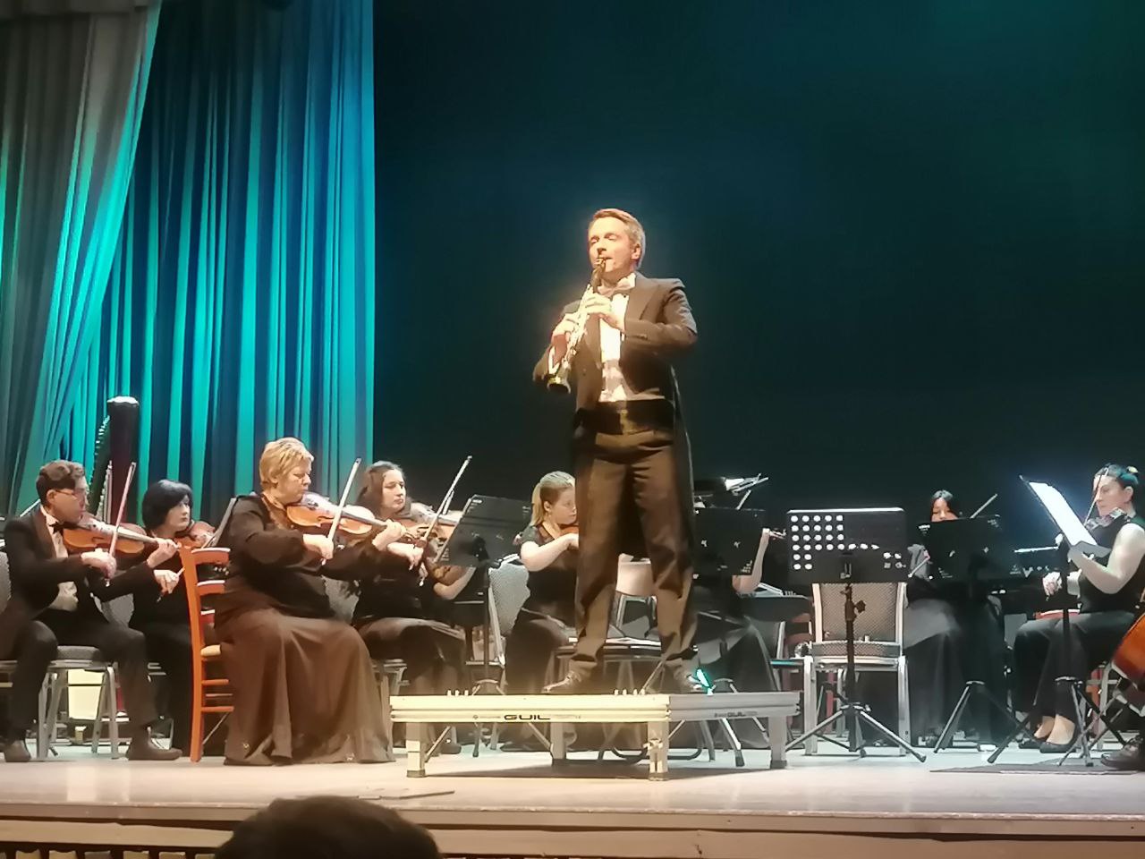 Концерт духовых инструментов проходит в Пскове