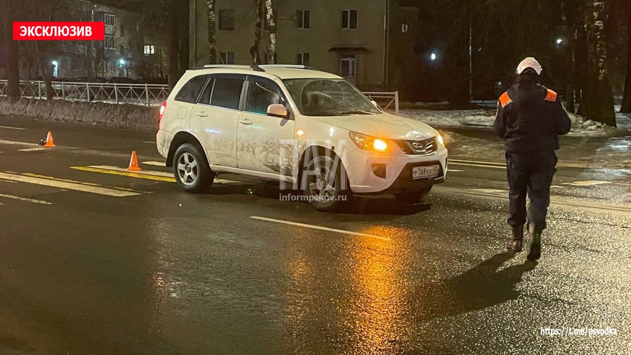 Мужчины попали под автомобиль во время драки