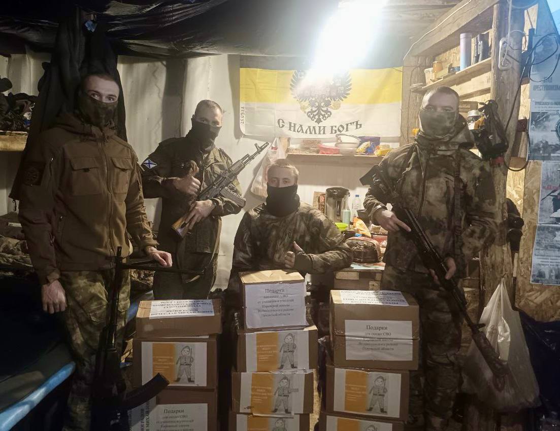 Военнослужащие в зоне СВО поблагодарили жителей Великолукского района за новогодние посылки