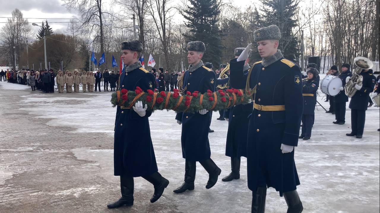 Памятный митинг в честь 100-летия со дня рождения Героя Советского Союза Александра Матросова