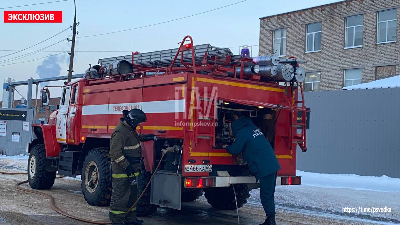 Маршрутный автобус сгорел в Великих Луках