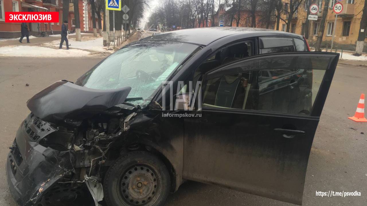 Две женщины пострадали в ДТП в Великих Луках