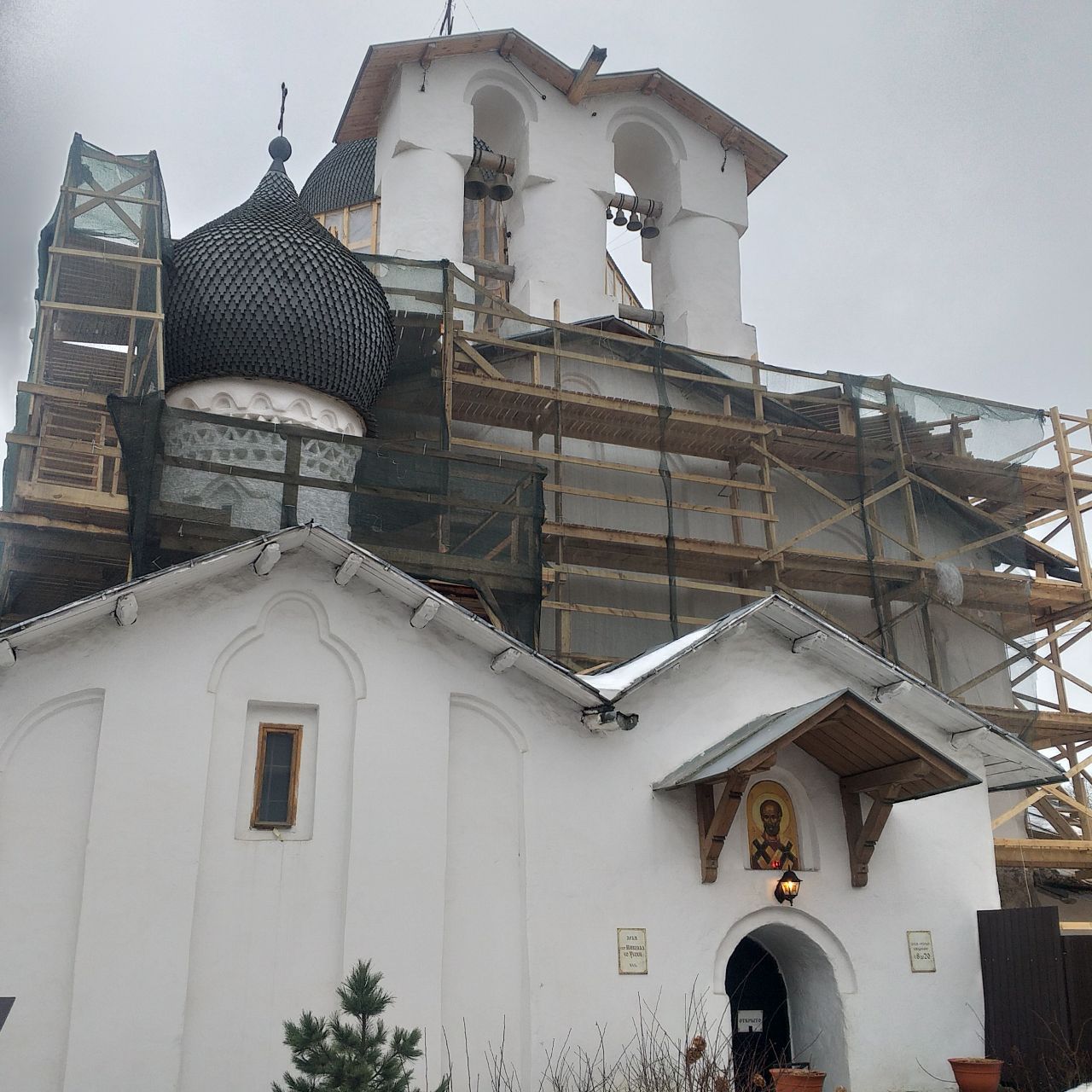 Реставрация церкви Николы со Усохи продолжается в Пскове