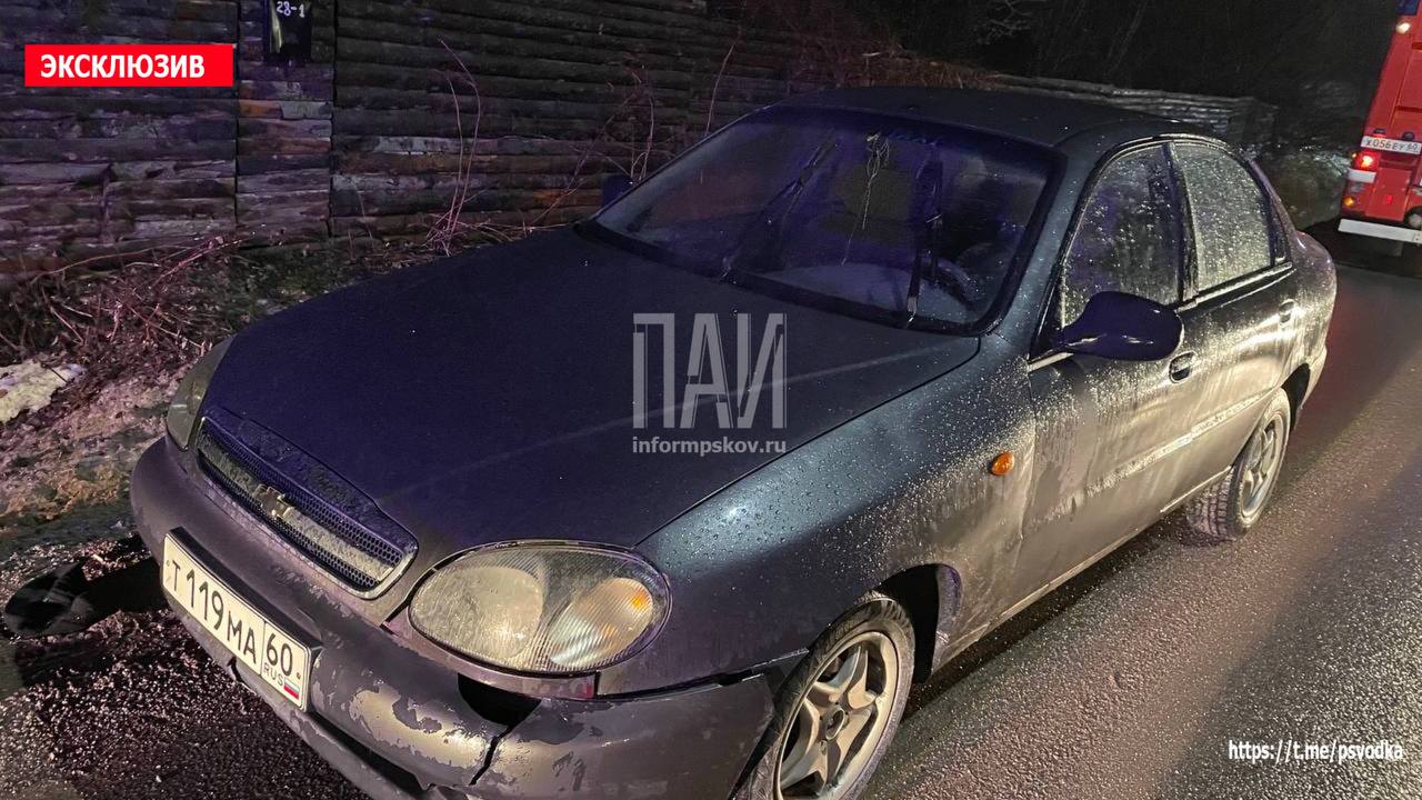 Водитель наехал на лежавшего пешехода в Острове