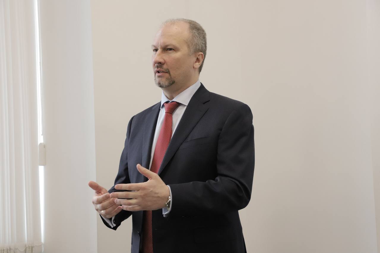 Руководитель представительства МИД России в Пскове рассказал студентам ПсковГУ об актуальных вопросах дипломатии