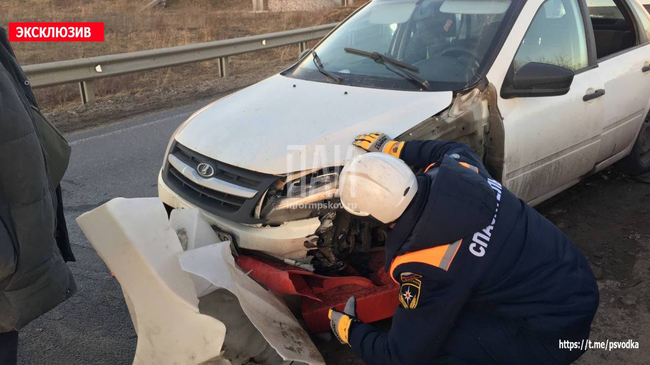 Женщина пострадала в ДТП на улице Леона Поземского в Пскове