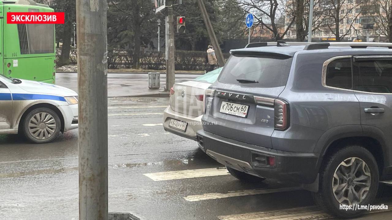 Автомобиль сбил ребёнка на Четырёх углах