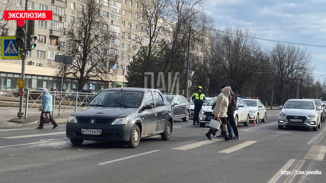15-летнюю девочку сбили на Рижском проспекте в Пскове