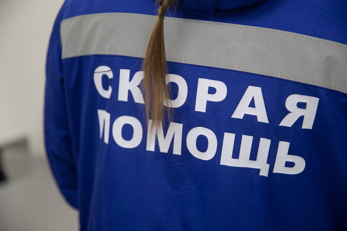 Губернатор поздравил работников скорой медицинской помощи с профессиональным праздником