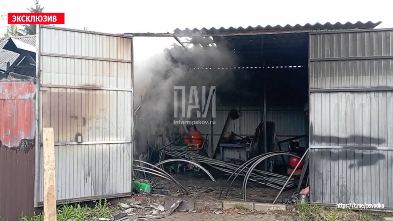 Дом, сарай и гараж чуть не сгорели в Невеле из-за неаккуратности во время сварочных работ