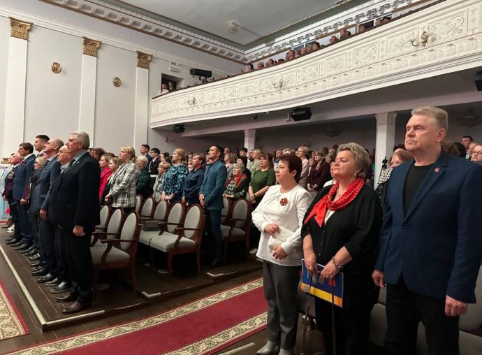 Концерт в честь Дня Победы прошёл в Великих Луках