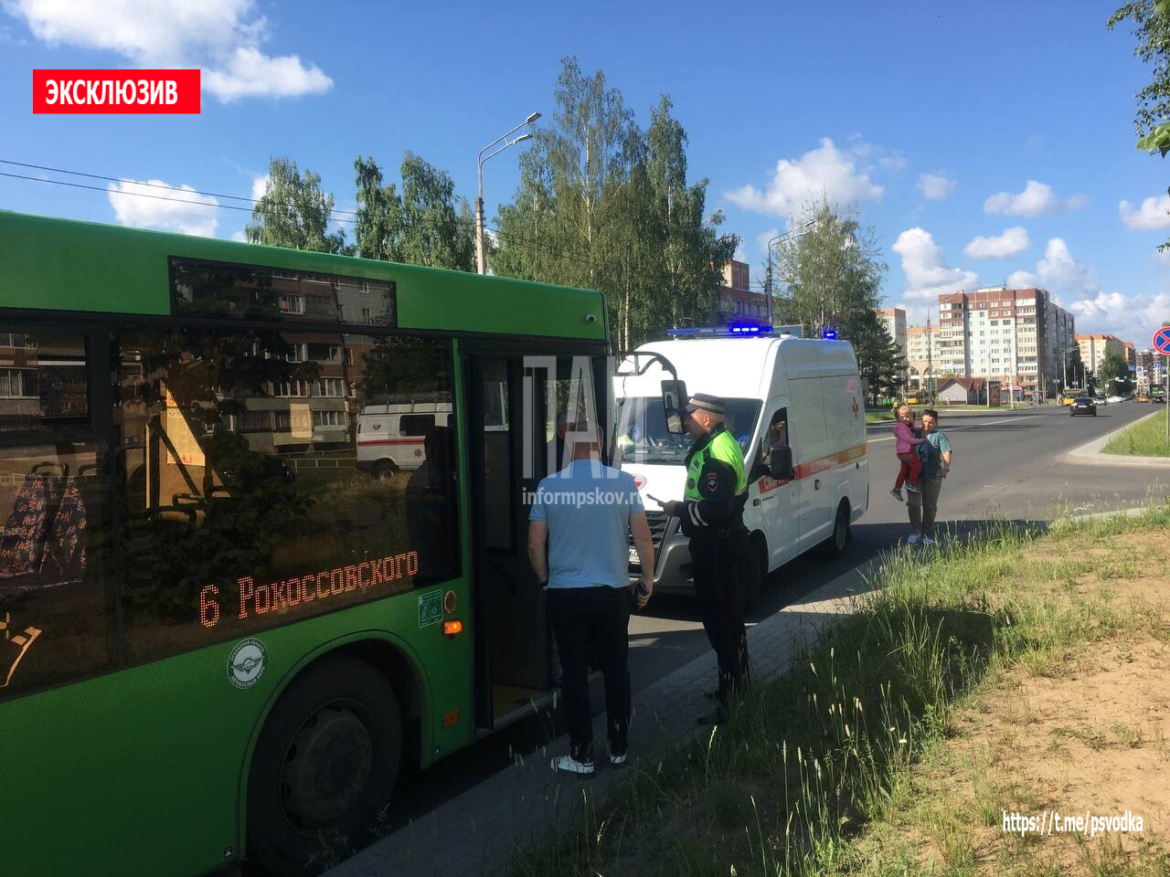 Женщина пострадала при резком торможении автобуса в Пскове