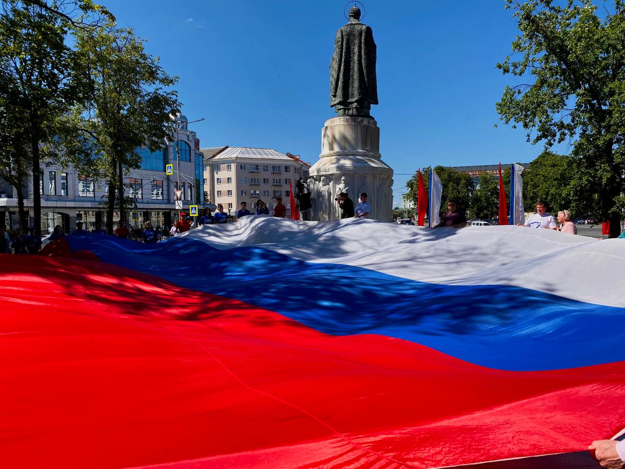 Акция в преддверии Дня России