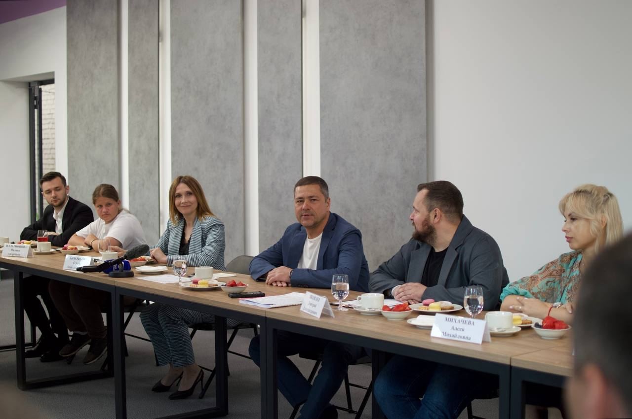 Встреча губернатора Псковской области Михаила Ведерникова с молодёжью региона