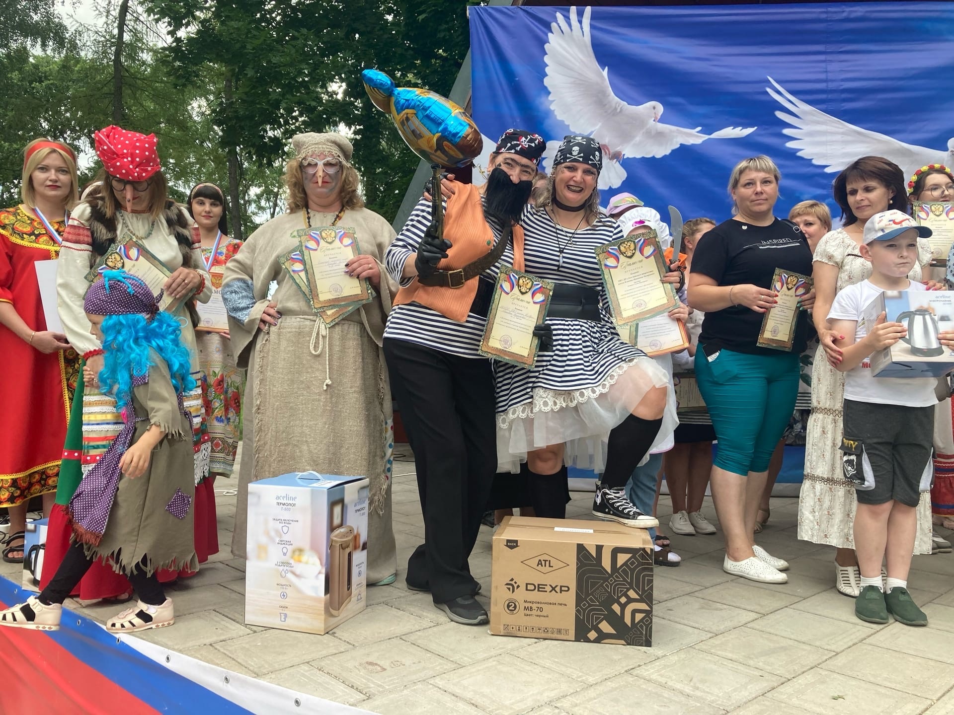 Гастрономический фестиваль «Ах, окрошка!» прошёл в Острове
