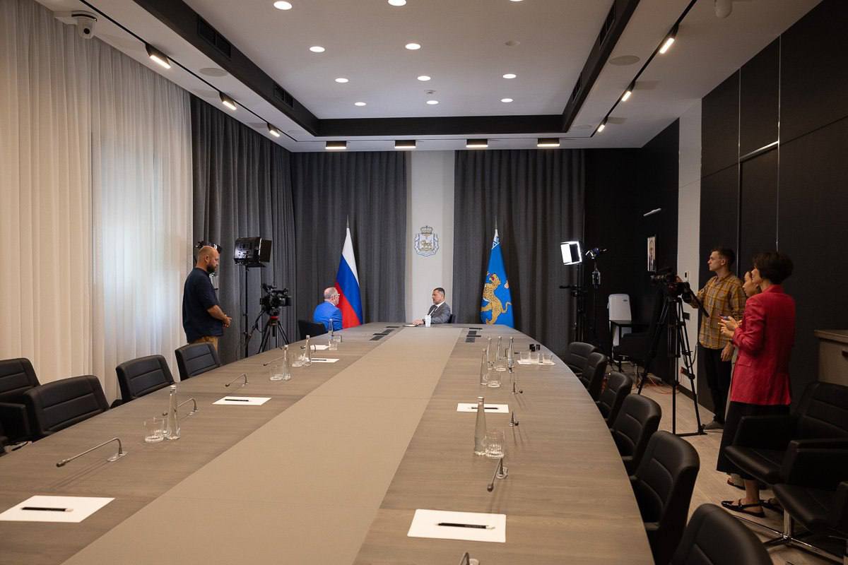 Михаил Ведерников дал интервью латвийскому и российскому журналисту Андрею Мамыкину