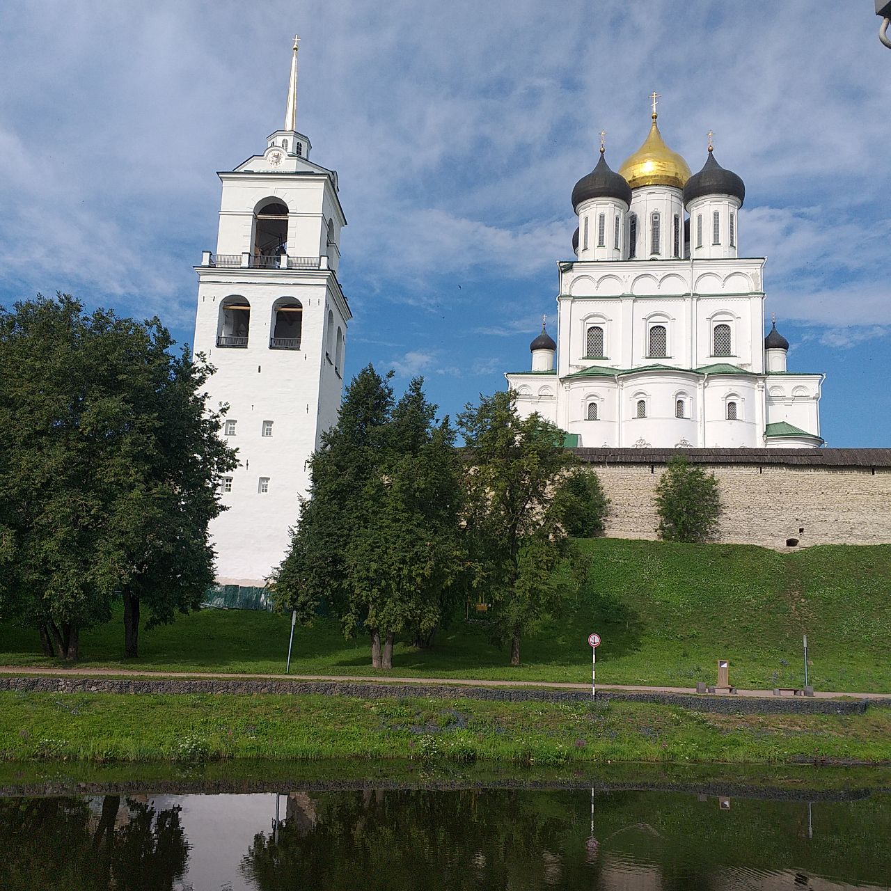 Помещения колокольни Троицкого собора в Пскове обретают первоначальный облик