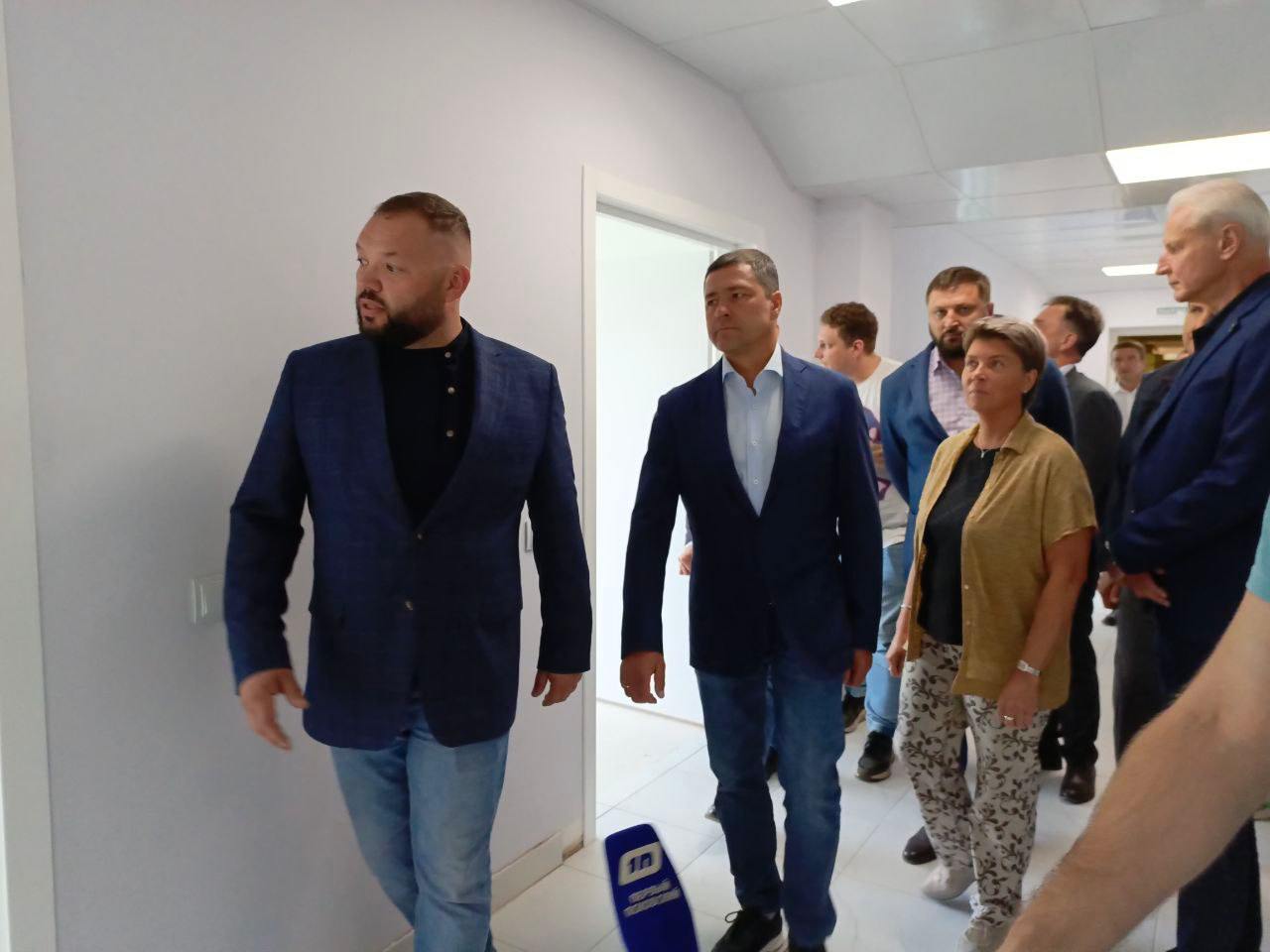 Михаил Ведерников поручил ускорить работы по реконструкции Гдовской районной больницы