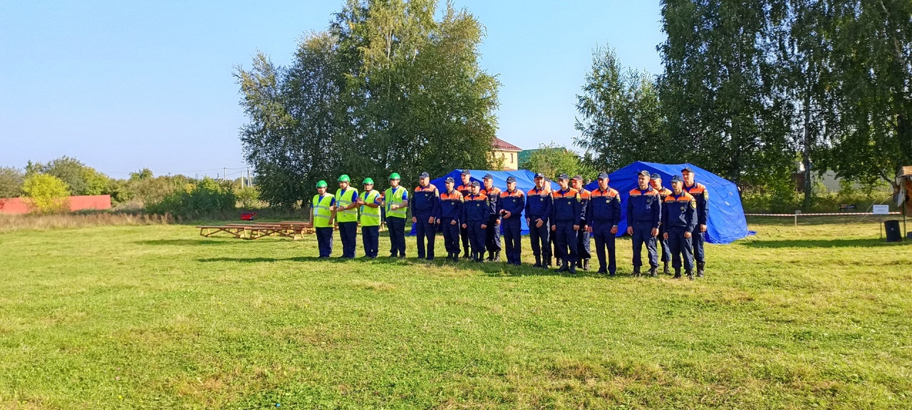 Соревнования среди поисково-спасательных отрядов проходят в Гдове