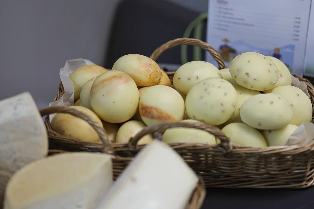 Сыр и шу привезли фермеры на «Вкусную пятницу» от Россельхозбанка