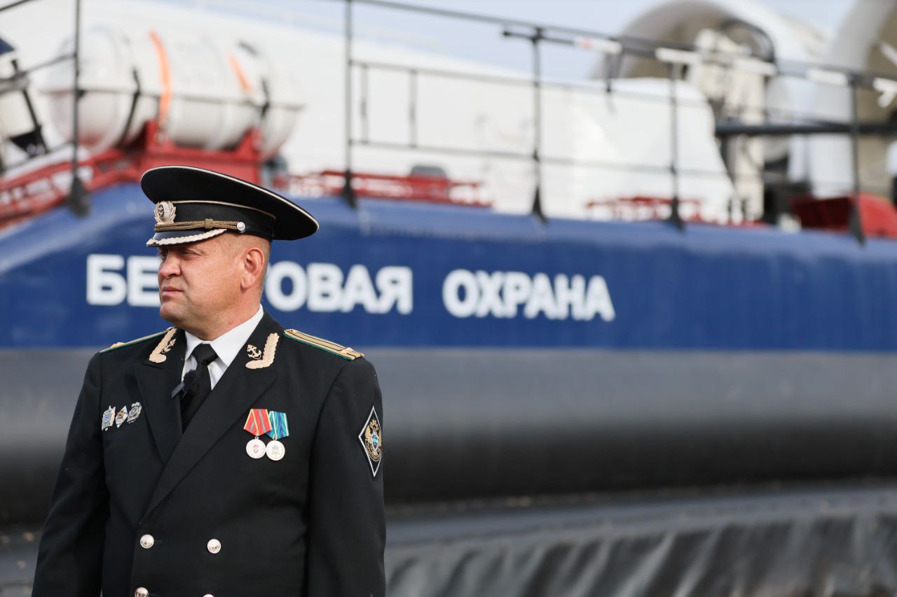 Новый пограничный сторожевой катер спустили на воду в Псковской области