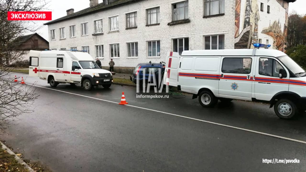 Два человека пострадали в ДТП в Гдове  
