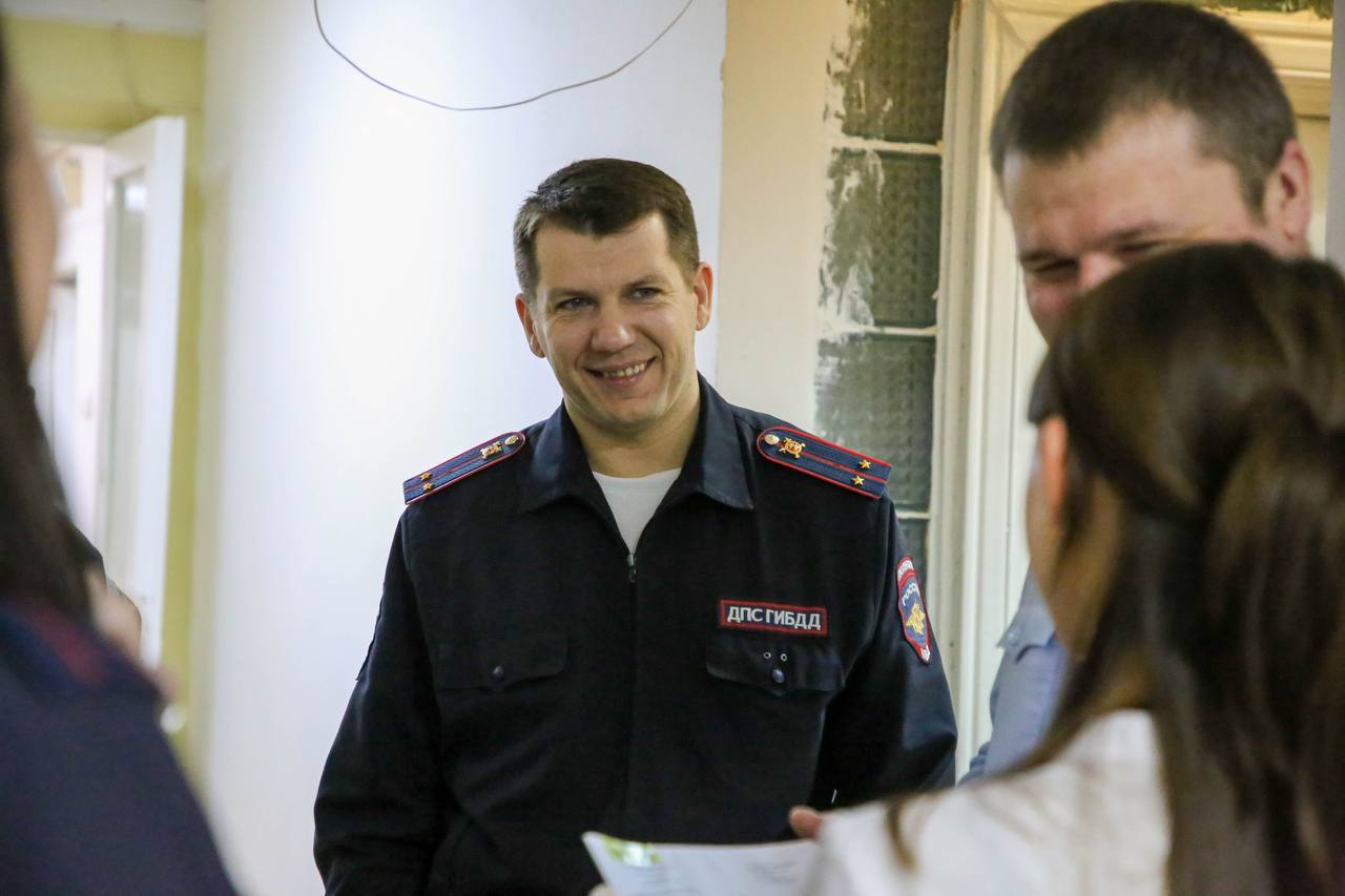 Псковские полицейские и общественники в преддверии Всемирного дня памяти жертв ДТП сдали кровь 