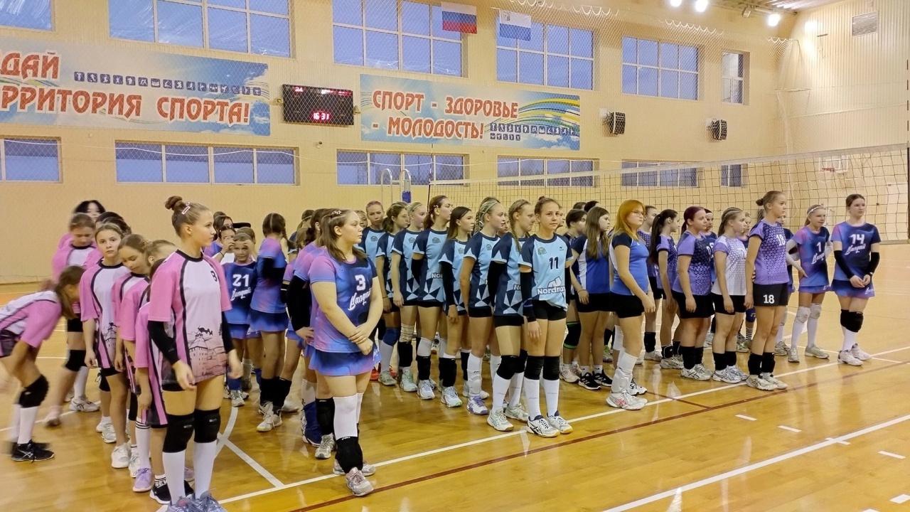 Псковские волейболистки стали победителями турнира в Новгородской области
