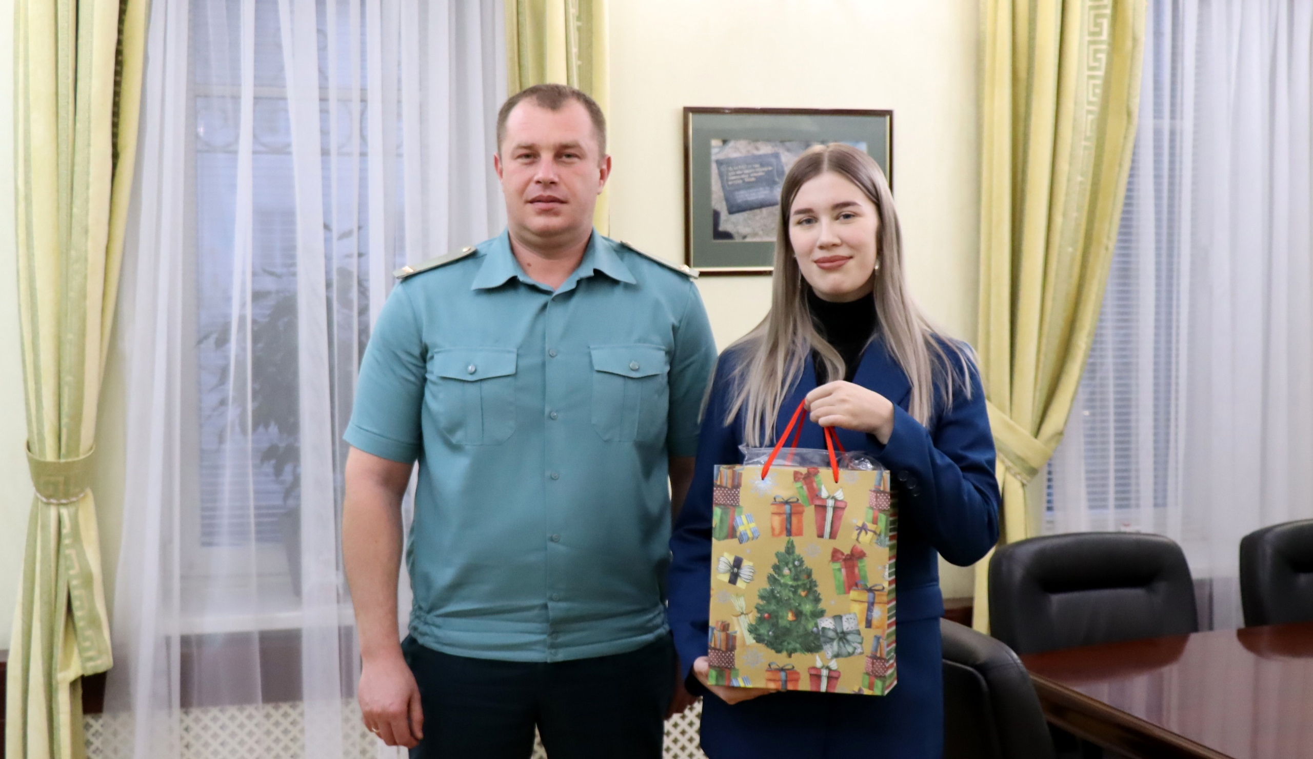 Псковская студентка передала выигранный в конкурсе квадрокоптер бойцам в зону СВО