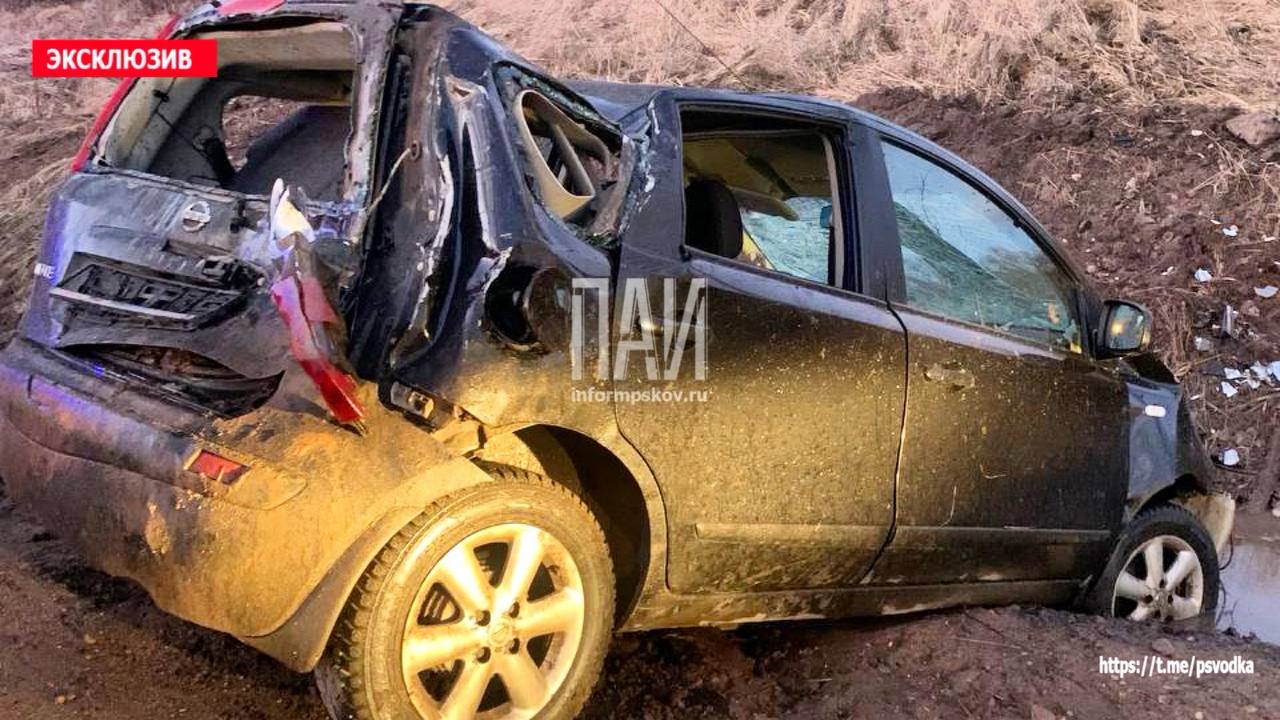 Виновник ДТП с пострадавшим скрылся с места происшествия в Великолукском районе