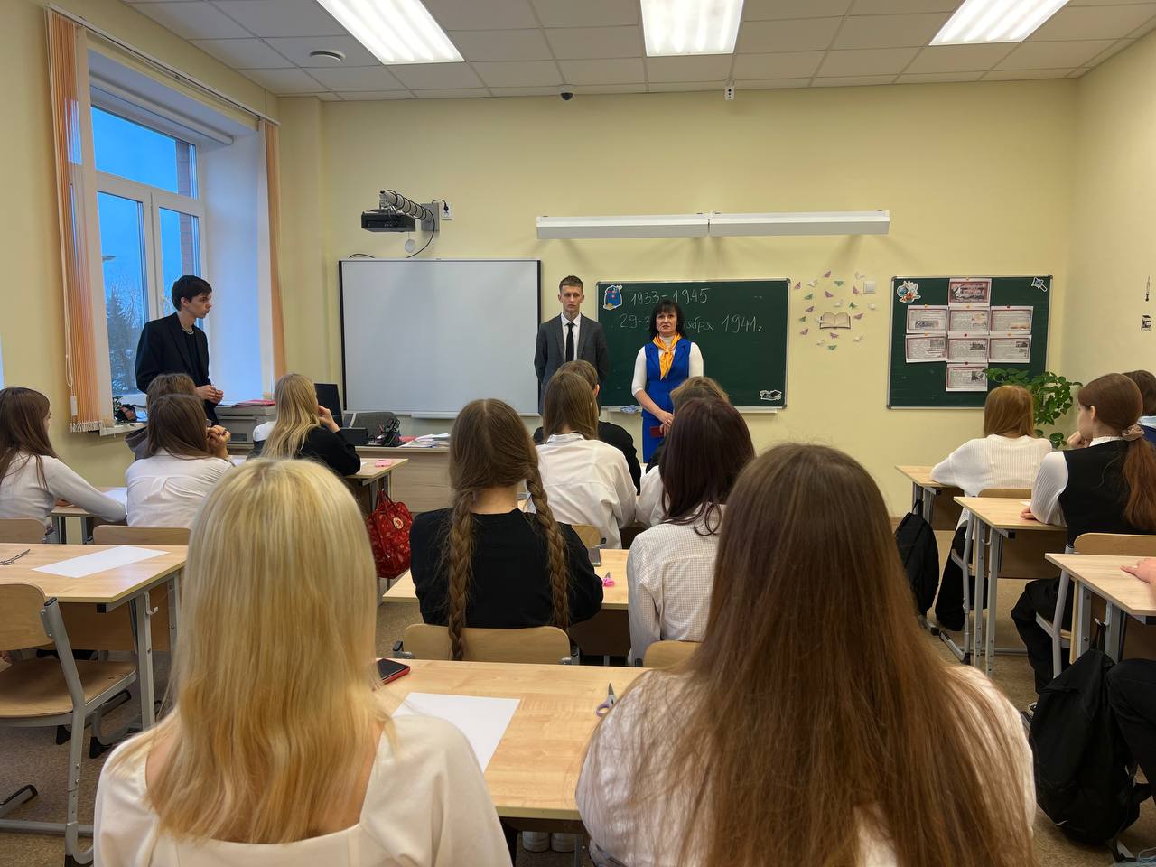 Посвященный памяти жертв Холокоста урок мужества прошел в 29-й гимназии в Пскове