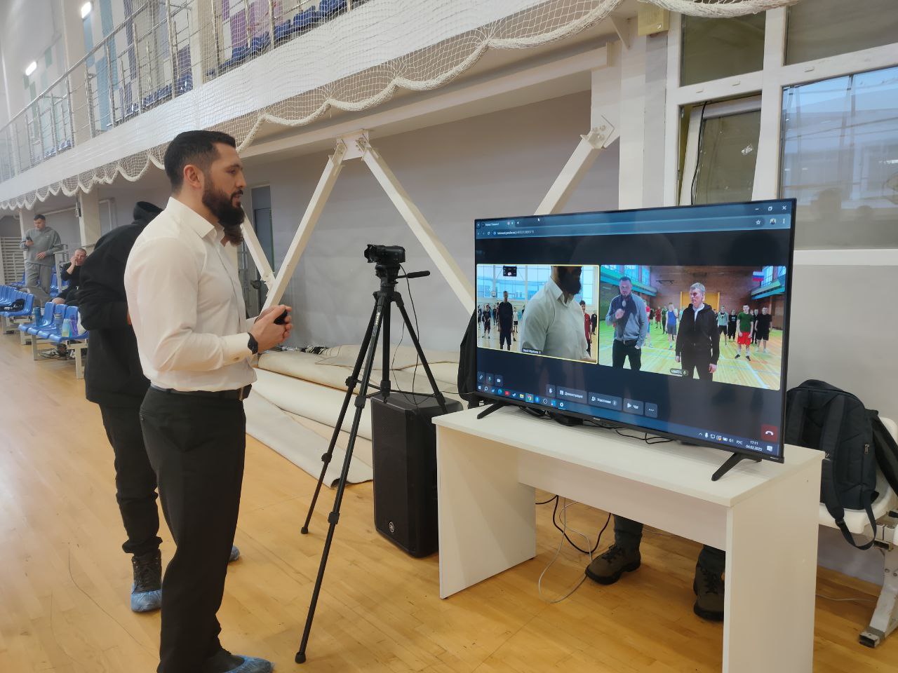 Спортивный флешмоб в поддержку больных онкологией