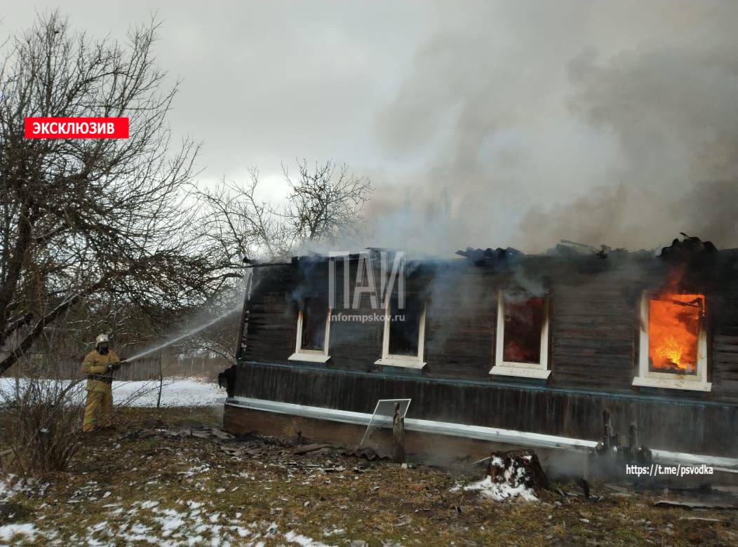 Частный дом горел в Красногородском районе