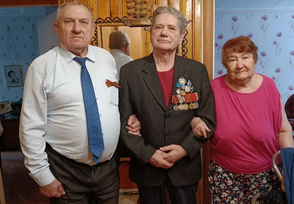 Вручение медалей ветеранам