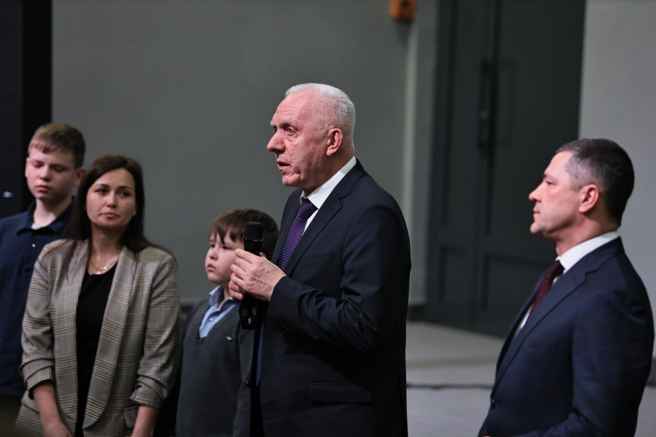 На премьере показа фильма о Герое России Павле Горбоконенко в Пскове