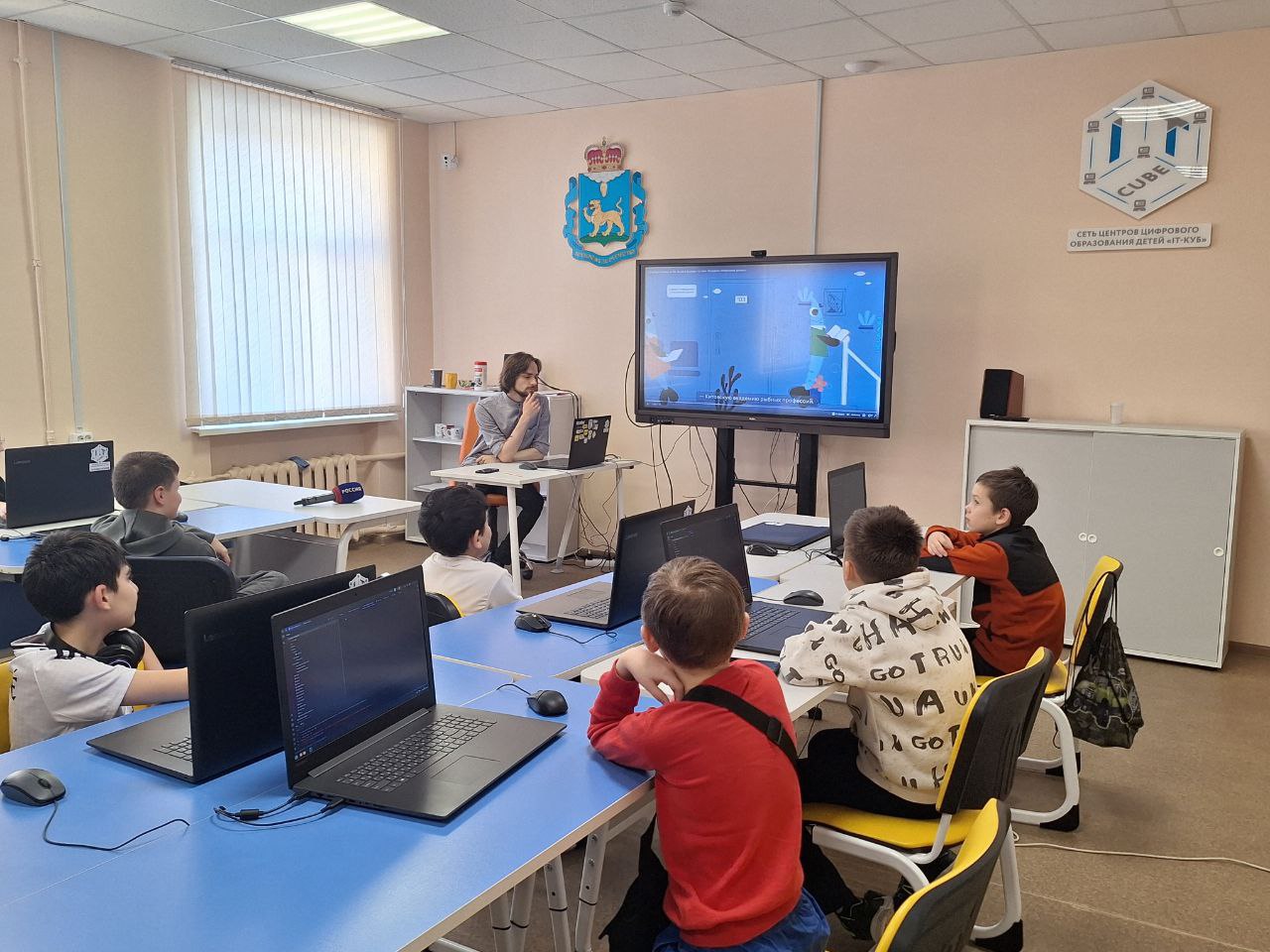 Урок цифровой грамотности провели для детей в центре цифрового образования «IT-куб»