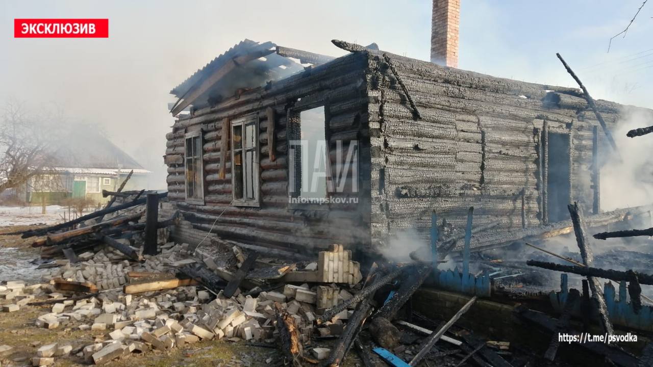 Жилой дом сгорел в Гдовском районе
