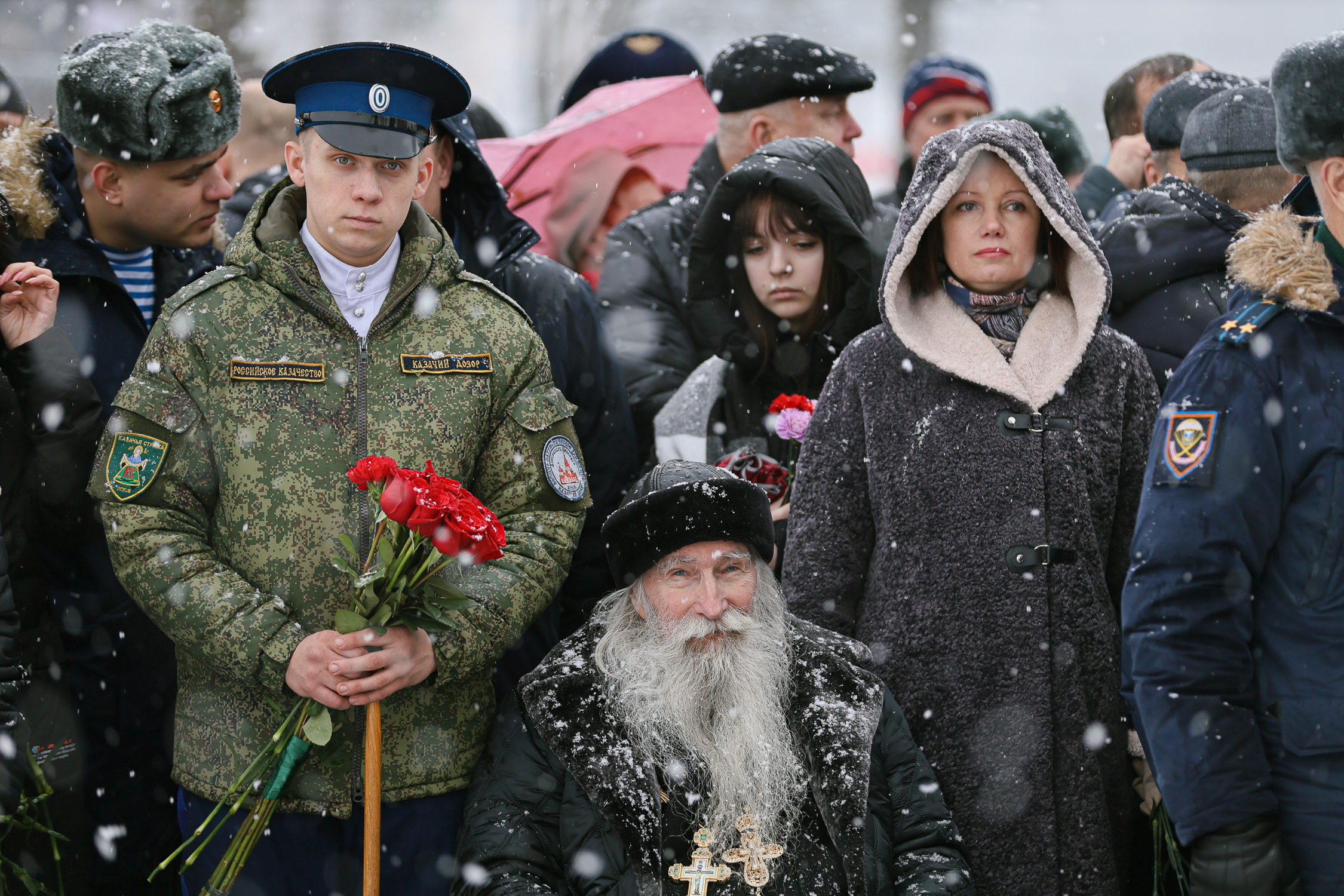 Цветы возложили к «Куполу» в Черёхе в память о подвиге 6-й роты