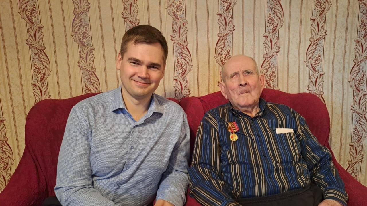 Медали в честь 80-летия Победы вручили ветеранам в Локнянском округе