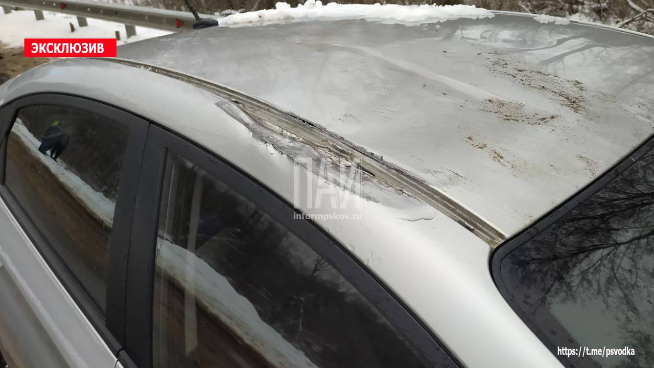 ДТП в Гдовском районе: трактор и авто не поделили дорогу