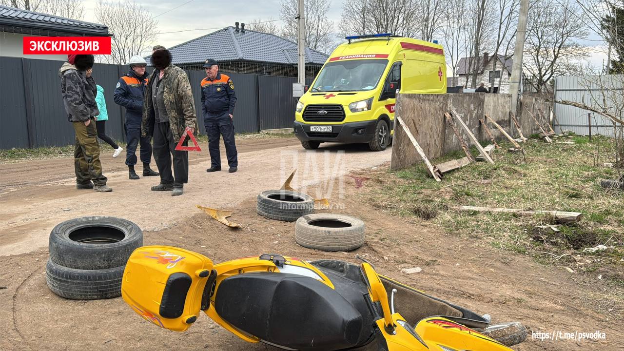 Водителя мопеда госпитализировали после ДТП в Псковском районе